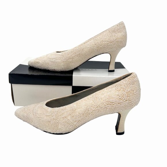 VINTAGE IVORY VALERIE STEVENS BEADED HEELS W/ BOX WEDDING FORMAL 8.5 - Picture 2 of 13